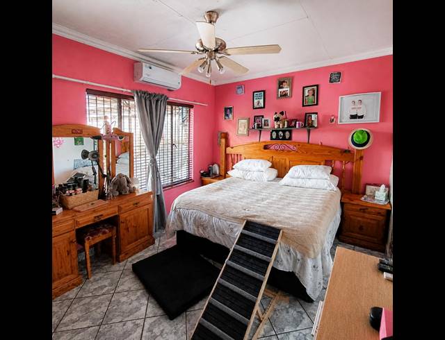 3 BEDROOM HOUSE FOR SALE IN VAN DER WESTHUIZEN